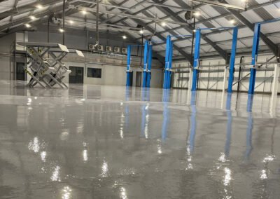 Resin floor – MOT Test centre – Northampton – 800m²
