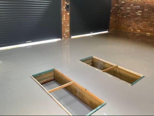 Epoxy self-smoothing – Garage – Moulton