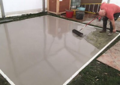 Floor screed contractor using industrial grade floor levelling compound at the serpentine gallery, london