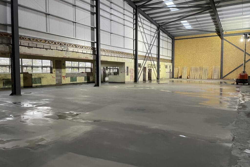 Factory Base Real Self levelling, Factory floor - South Wales – 2000㎡ - 01933 716018