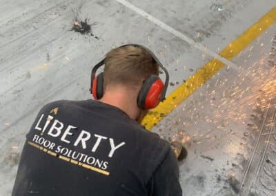 Bolt removal at a large warehouse in Bedford – 1400㎡