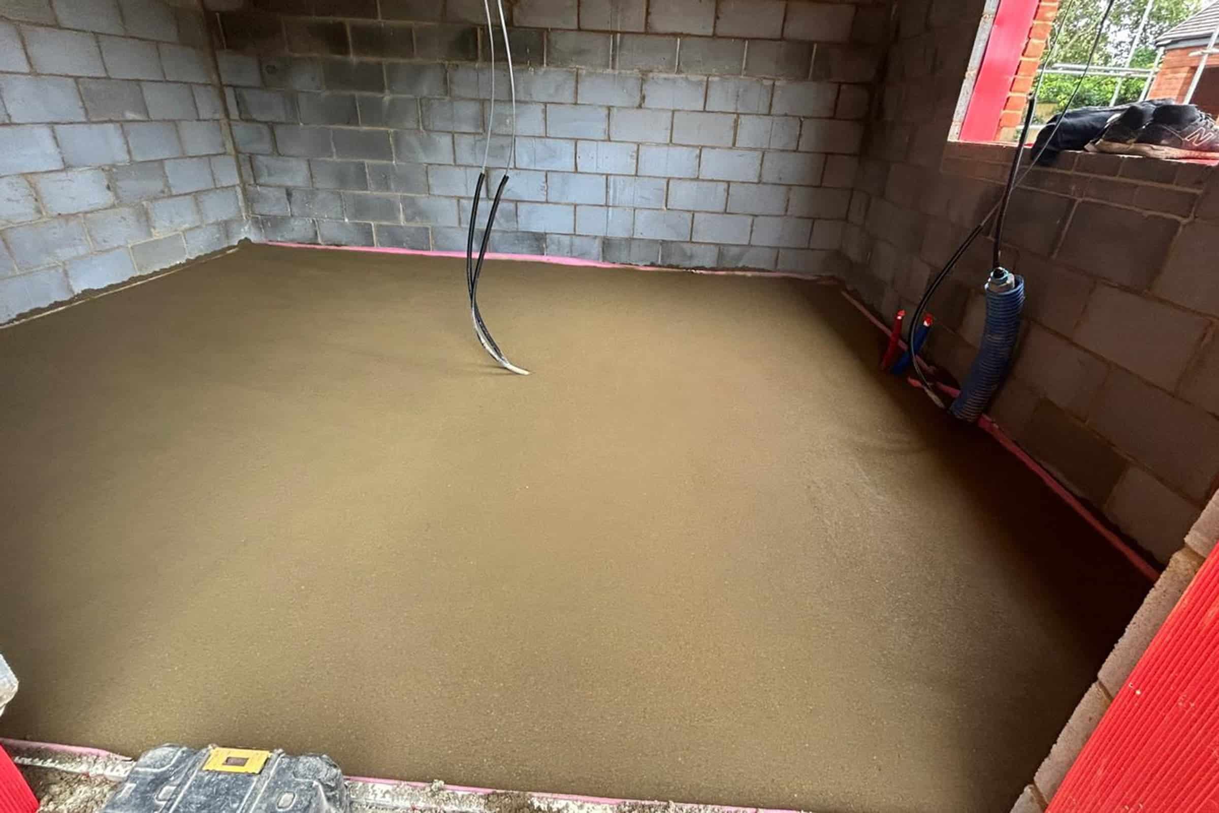 Traditional floor screed at a new build in Stow Longa, Cambridgeshire Finished floor screed at a new build in Stow Longa, Cambridgeshire