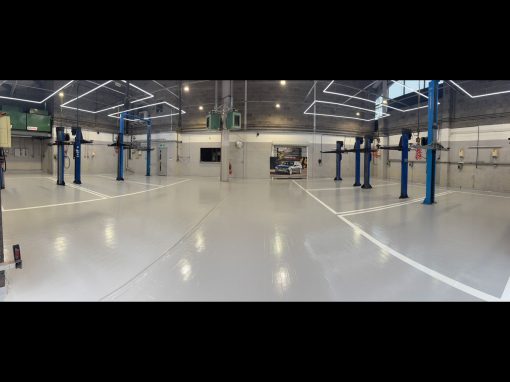 Cool grey epoxy resin coating – BYD dealership garage in Kettering – 280㎡